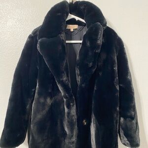 Women’s small philosophy faux fur coat